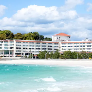 Shiraraso Grand Hotel Hotels near Shirahama Station