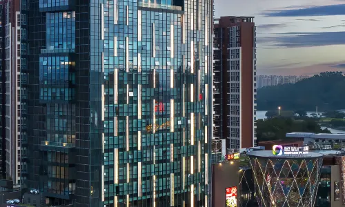 陽江センターホリデイ イン エクスプレスホテル