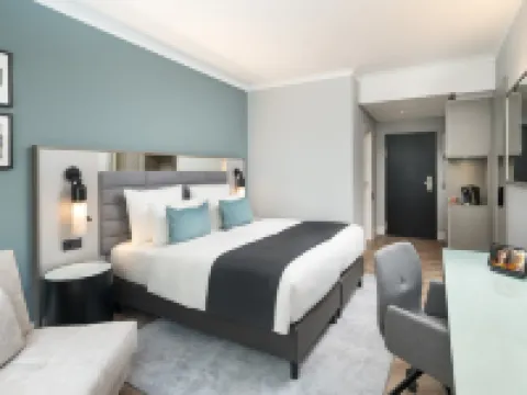 Leonardo Royal Hotel Düsseldorf Königsallee Hotels near Market Square (Marktplatz)
