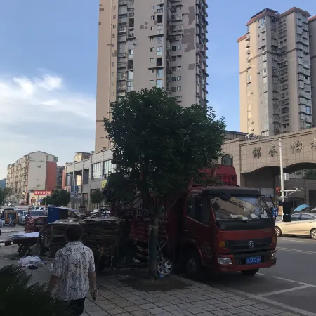 Encounter Yunshangju Hotel