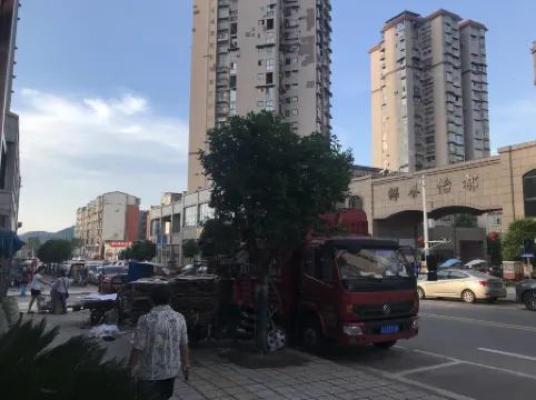 Encounter Yunshangju Hotel