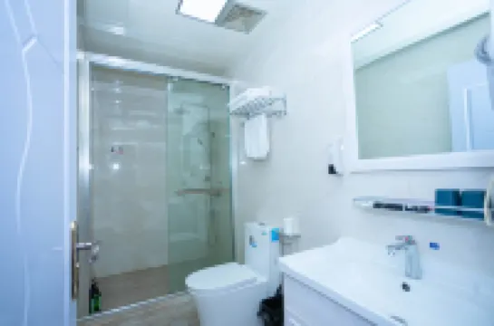 Heyue Hotel (Yancheng Institute of Technology High-speed Railway Station Branch)