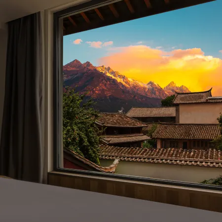 Lijiang Yulong Laixi Mountain View Homestay