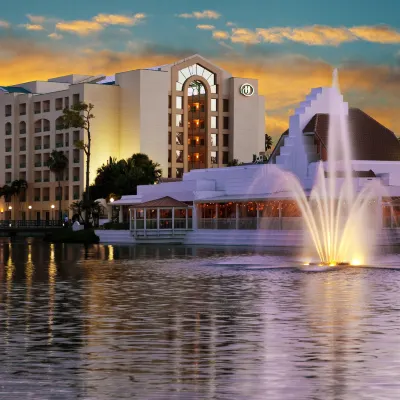 ヒルトン ボカラトン スイーツ FAU スタジアム周辺のホテル