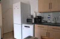 Front flat Hotels in North Acton