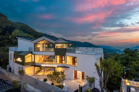 THE LUUUK HOUSE