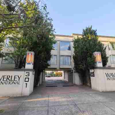 The Waverley International Hotel Hotel Exterior