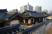 villiv Inn-The City Namsan - vue sur la montagne