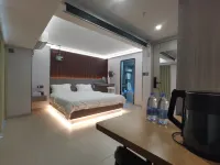 Neijiang Xitu Apartment - Dağ Manzaralı