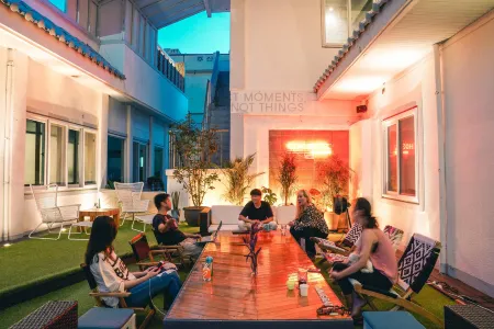 Mido Hostel