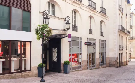 Hôtel Mercure Nantes Centre Passage Pommeraye Отели рядом с достопримечательностью «Audencia Bachelors»