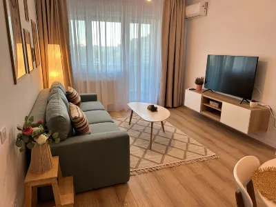 The Cozy Flat - Modern, New, 2 Rooms Apartment Hôtels à : Pasarea
