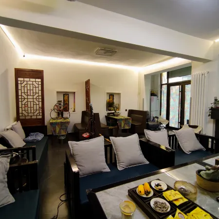 Kunyuyunshe Homestay