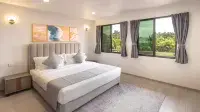 Hibiscus Suites And Residences Hotels in Наді
