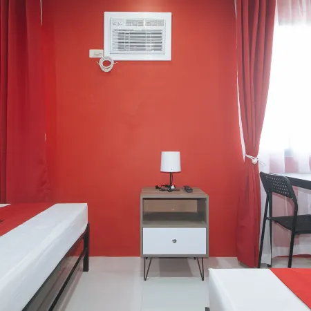 RedDoorz @ Aerial Hotel Los Baños