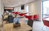 Holiday Inn Express STEVENAGE by IHG - breakfast
