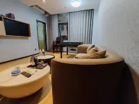 Zhenfeng 7 Days Sunshine Hotel
