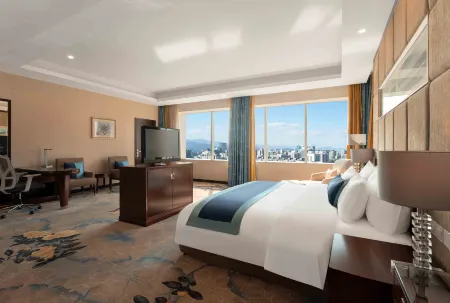 Poly Hotel Отели рядом с достопримечательностью «Library of Faculty of Information Sciences»