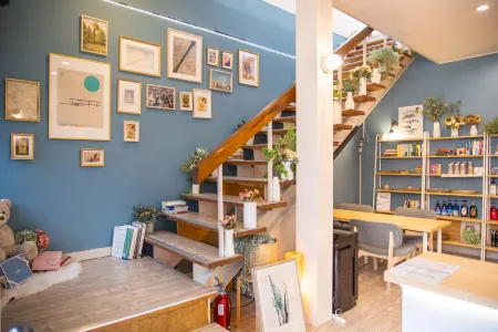 Comfy Stay Sarusawaike Отели рядом с достопримечательностью «Suzakumon Gate»