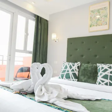 Pacific Bay Grand Suites