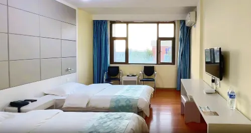 Tuwo Holiday Hotel (Binhai Yinxia Plaza)