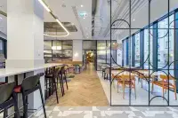 Qubus Hotel Katowice - พร้อมอาหารเช้า