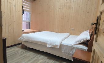 Weng'an County Bachelor Apartment (Longkeng Park)