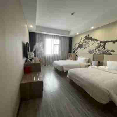 格林豪泰（八宿然烏湖風景區店） Rooms