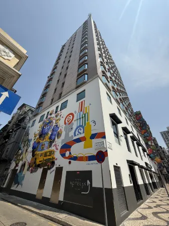 Macau Hotel S Отели рядом с достопримечательностью «Либвинский Дом»