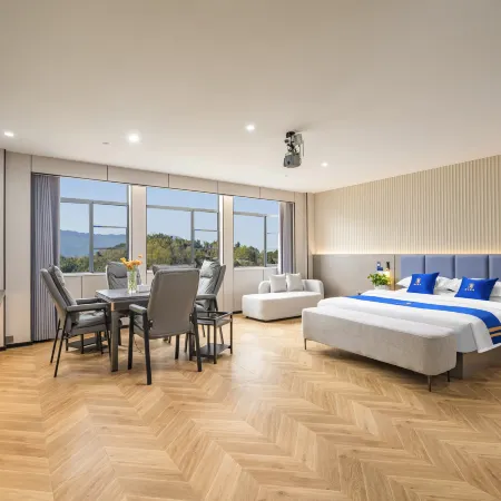 ​Super 8 Select Hotel