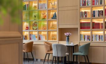 Merlinhod Hotel (Dali High-Speed Railway Station)