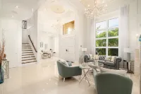 Vancouver Shangrila House Hotels in Tsawwassen