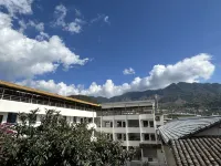 YINSHAN ACADEMY - วิวภูเขา