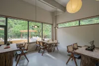 Hillside Courtyard Guesthouse Hotels in Zhashui