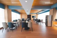 Yinji Hotel (Yuhuan Wuyue Plaza)