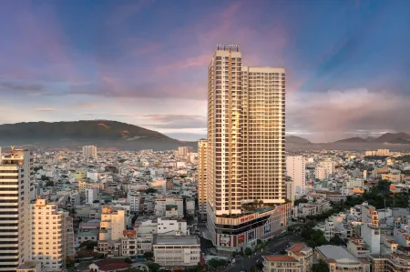Melia Vinpearl Nha Trang Empire Отели рядом с достопримечательностью «Lucky Foot Spa Nha Trang»