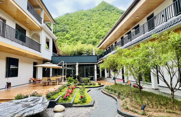 留壩玉見山竹家庭民宿