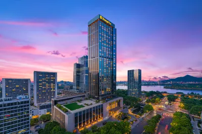 Shangri-La Nanjing Hotels in Nanjing