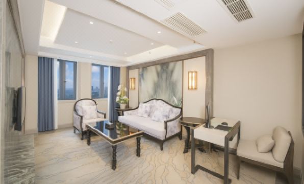 Victoria Royal Hotel