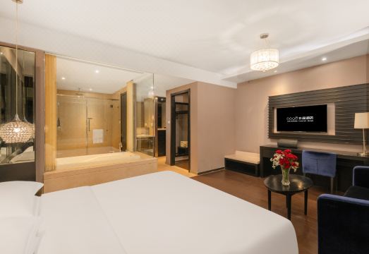 크리스탈 오렌지 호텔