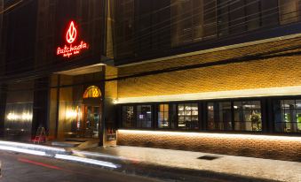 Ratchada Boutique Hotel