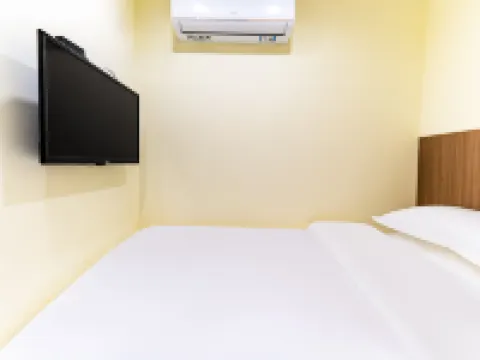 Jinyi Hotel (Xuzhou Suning Plaza Qingnian Road) Hotels in Xuzhou