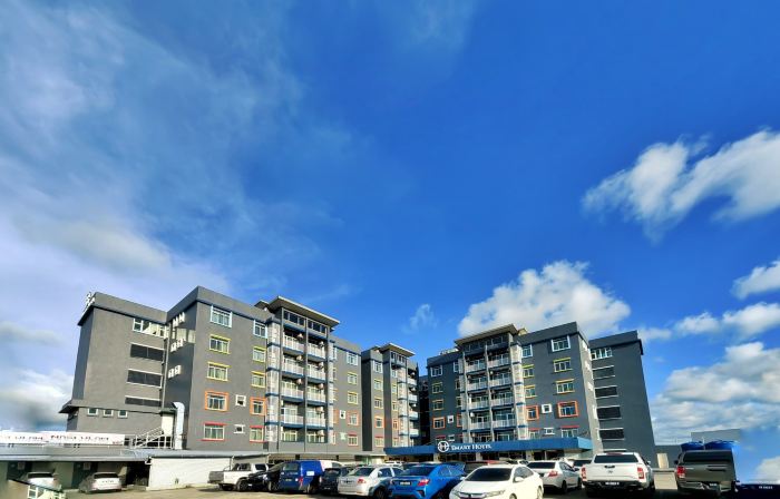 Emart Hotel (Riam)