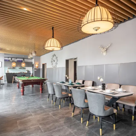 Wenshan Courtyard · Xuexiao Zhongshan Homestay (Dalian Railway Station Labor Park Subway Station)