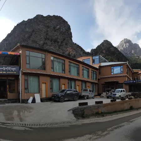 Zhagana Quiet Mani Stone Homestay