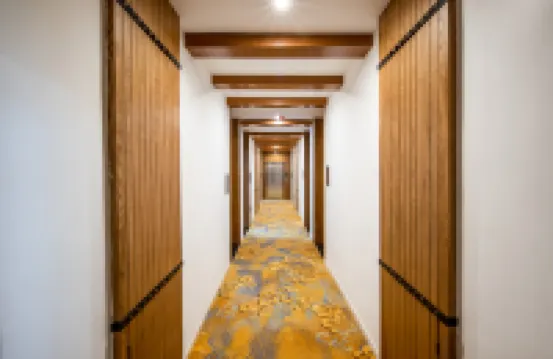 โรงแรม ฮอลิเดย์ บันซาน เยว่เช่อ ธีม อาร์ต