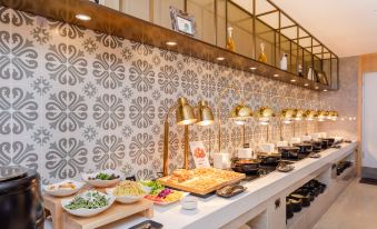 Vienna International Hotel (Linyi Taisheng Square Wanxianghui Store)