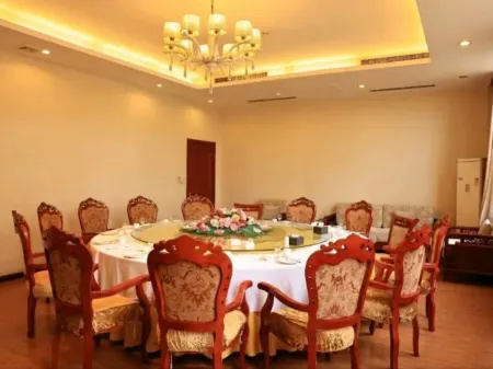 Jingzu E-Sports Hotel (Wucheng) Отели в г. Учэн