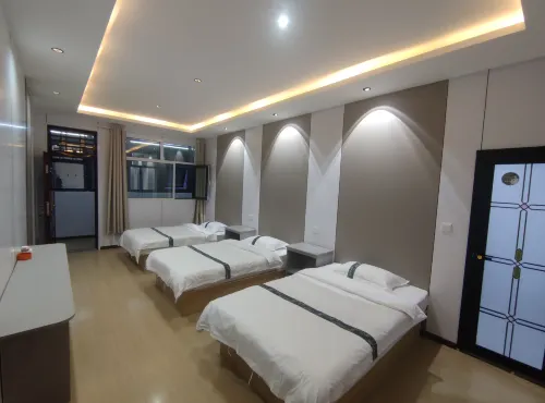 Qiyun Mountain Residence Homestay