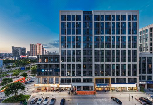 汉庭酒店（南昌红谷滩学府大道东地铁站店）外景图